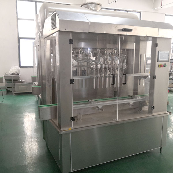 廚房調味品灌裝設備車間實拍