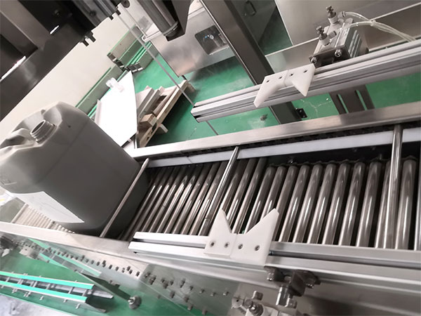 Ͱ�bҺ�w���b�C����